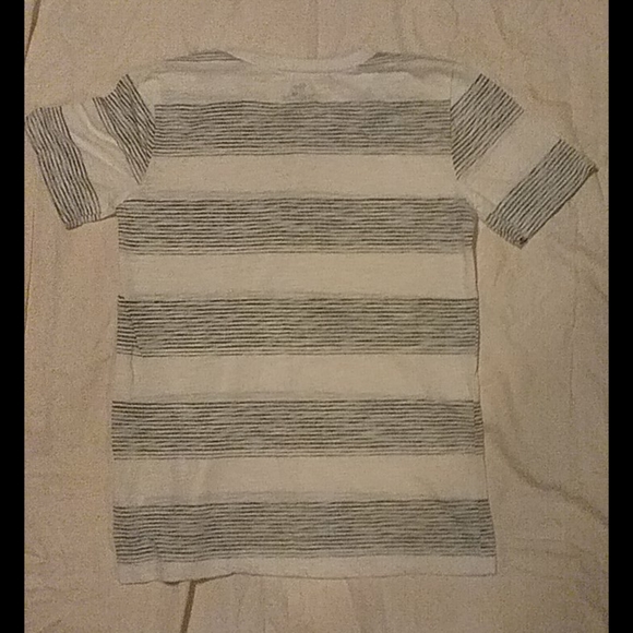 T shirt - Picture 2 of 2